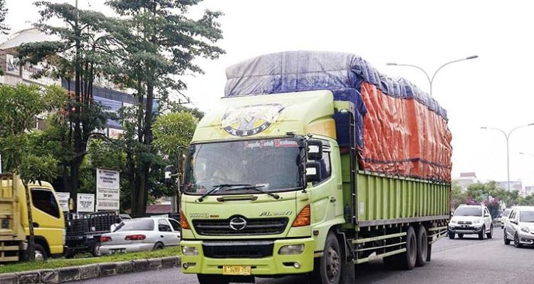 harga sewa truk besar di Surabaya terbukti